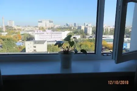 Smart-House Smart Kvartira S Kukhnei Vozle Metro. Киев 0*,  Украина